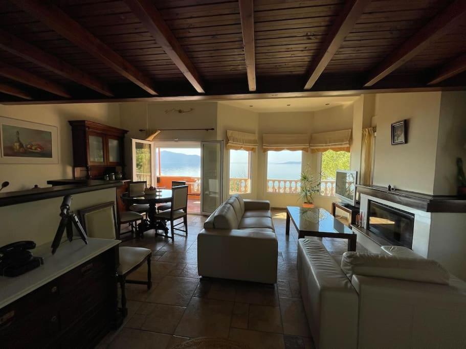 Pampas Seafront Villa, 6 Bedrooms, North Evvoia Kanatádhika Eksteriør bilde