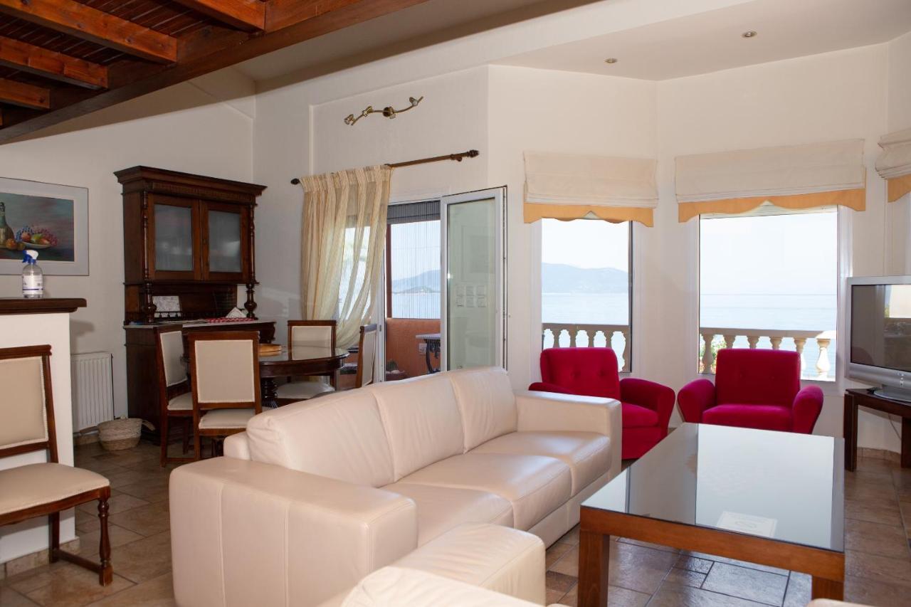 Pampas Seafront Villa, 6 Bedrooms, North Evvoia Kanatádhika Eksteriør bilde